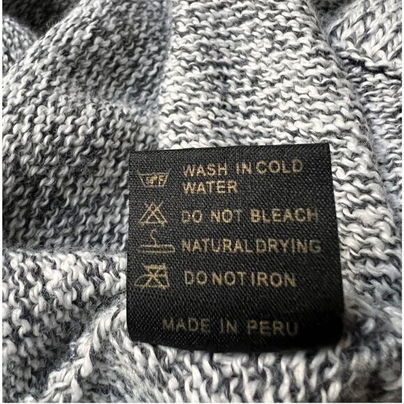 Peru Alpaca Hoodie Sweater Llama Pattern Soft Knit Fringe Boho Artisan Gray S/M - Picture 8 of 8